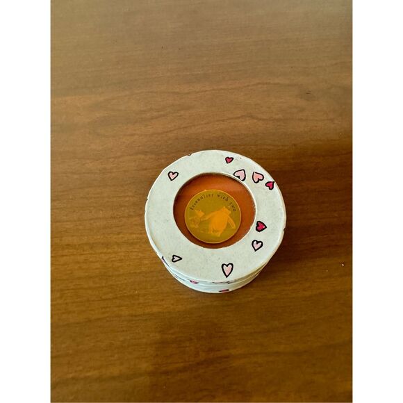 NIB Vintage Disney Pin “Friendlier with Two” Classic Pooh and Piglet 1" Round Pi - Picture 3 of 5